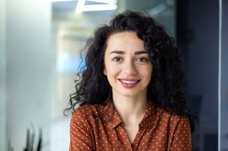 Illustrative profile photograph